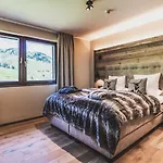 Alpenparks & Arlberg Warth Mit Pool 4*