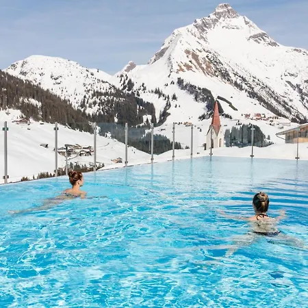 Alpenparks Hotel&apartment Arlberg Warth Mit Pool 4*