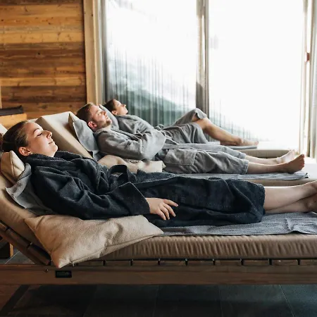 Alpenparks & Arlberg Warth Mit Pool 4*