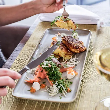 Alpenparks & Arlberg Warth Mit Pool Hotel