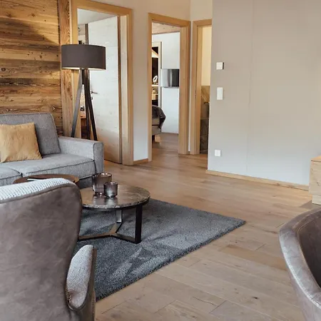 Alpenparks Hotel&apartment Arlberg Warth Mit Pool