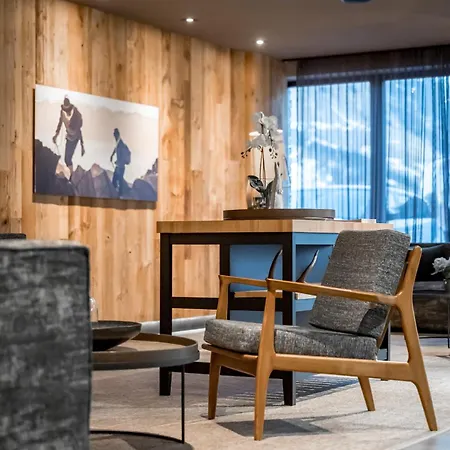 Alpenparks Hotel&apartment Arlberg Warth Mit Pool