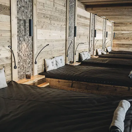 Alpenparks Hotel&apartment Arlberg Warth Mit Pool