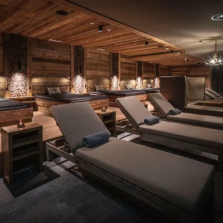 Alpenparks Hotel&apartment Arlberg Warth Mit Pool