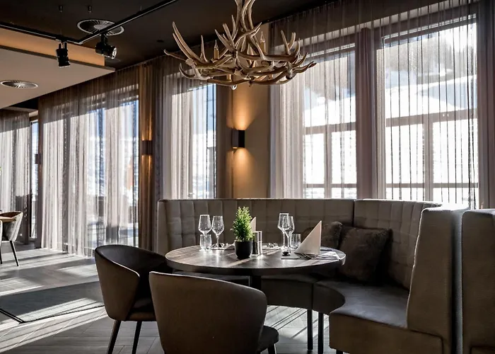 Alpenparks & Arlberg Warth Mit Pool 4*