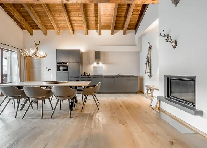 Alpenparks & Arlberg Warth Mit Pool מלון 4*